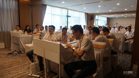 鴻雁發(fā)布新品“iHouse智能輕奢系列開關(guān)” 鴻雁發(fā)布新品“iHouse智能輕奢系列開關(guān)”