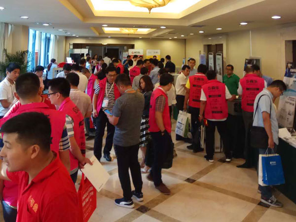 藍天呼喚空氣能 阿爾普爾閃耀暖通巡展濟南站 藍天呼喚空氣能 阿爾普爾閃耀暖通巡展濟南站