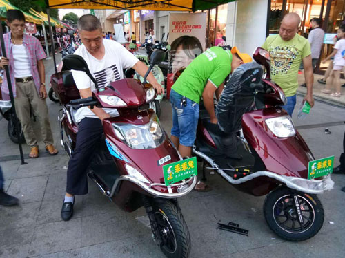 乖乖兔大電動車“倡導文明騎行”系列活動在衡陽成功舉辦 乖乖兔大電動車“倡導文明騎行”系列活動在衡陽成功舉辦