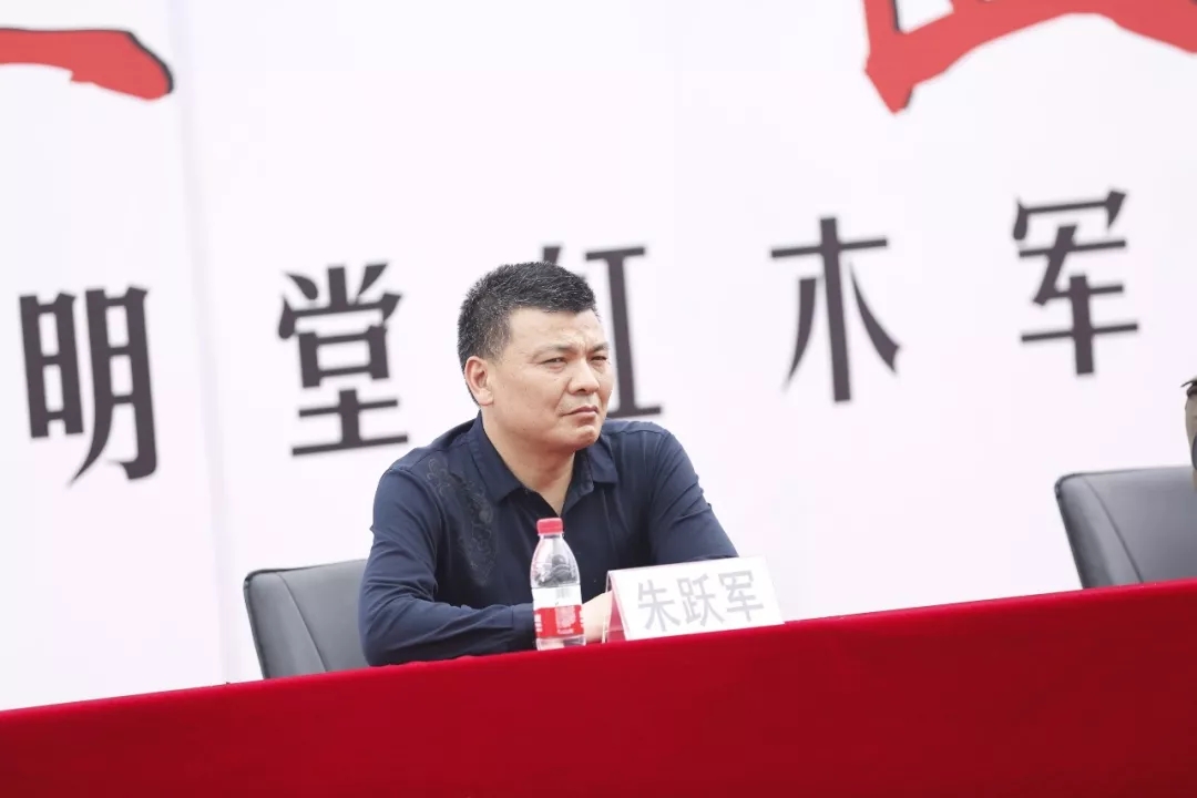 品牌大事|2018年明堂紅木軍訓(xùn)活動(dòng)在總部落下帷幕 品牌大事|2018年明堂紅木軍訓(xùn)活動(dòng)在總部落下帷幕