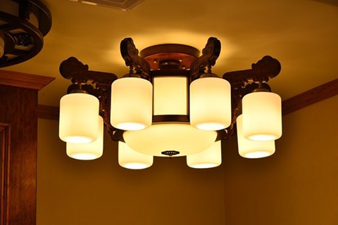 搶奪發展先機，LED燈飾加盟店線上線下相結合發展