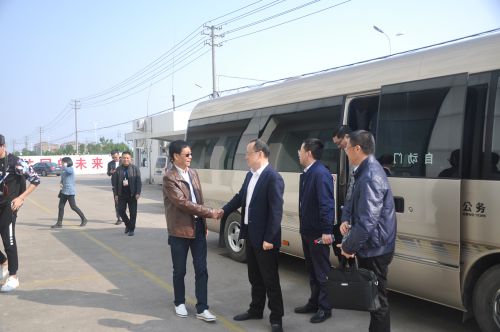 品牌日記|平陽縣縣委書記蒞臨銀晶衛(wèi)浴考察指導(dǎo) 品牌日記|平陽縣縣委書記蒞臨銀晶衛(wèi)浴考察指導(dǎo)