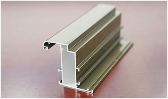 柯萊德門窗:窗紗一體,強強互聯(lián),品質(zhì)更佳 柯萊德門窗:窗紗一體,強強互聯(lián),品質(zhì)更佳