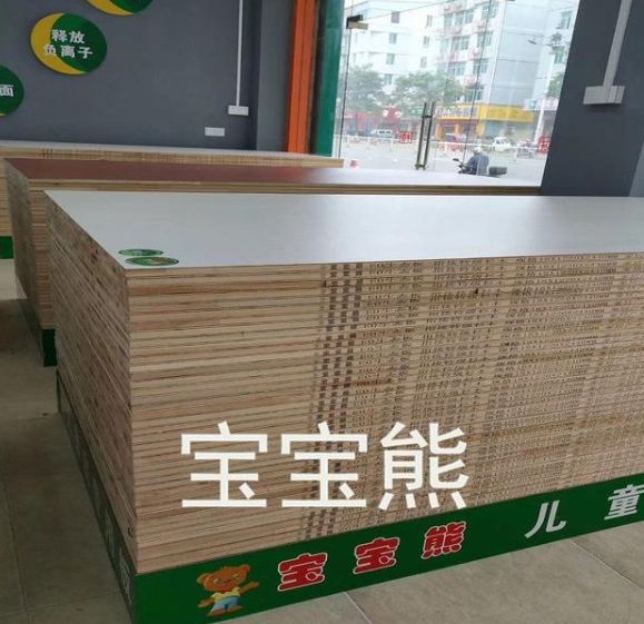 十大品牌寶寶熊板材和中華板材網(wǎng)合作，鑄造中國板材實力品牌