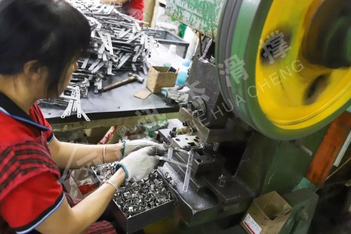 鋁合金門(mén)窗滑撐，迅杰一路向前、永不止步！