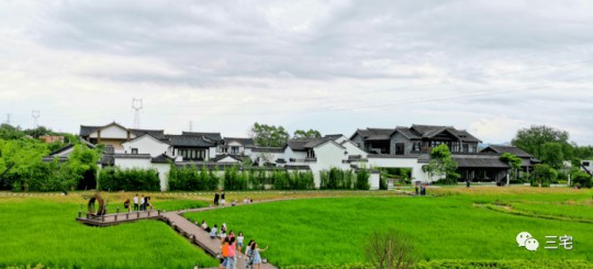 山水為丹青,門窗為鏡頭!三宅門窗為中式建筑添彩… 山水為丹青,門窗為鏡頭!三宅門窗為中式建筑添彩…