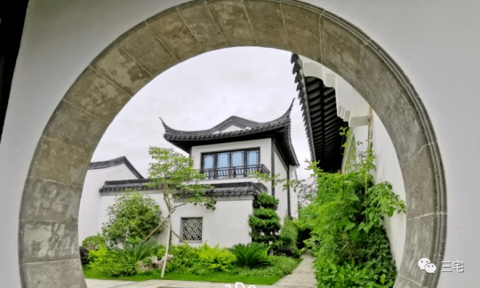 山水為丹青,門窗為鏡頭!三宅門窗為中式建筑添彩… 山水為丹青,門窗為鏡頭!三宅門窗為中式建筑添彩…