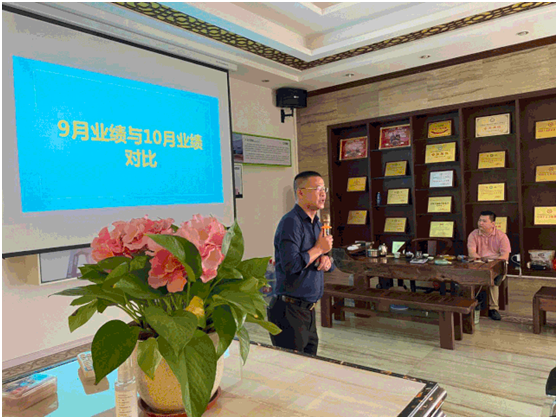 砥礪前行，沖鋒11月：雷諾優秀銷售精英們業績表彰